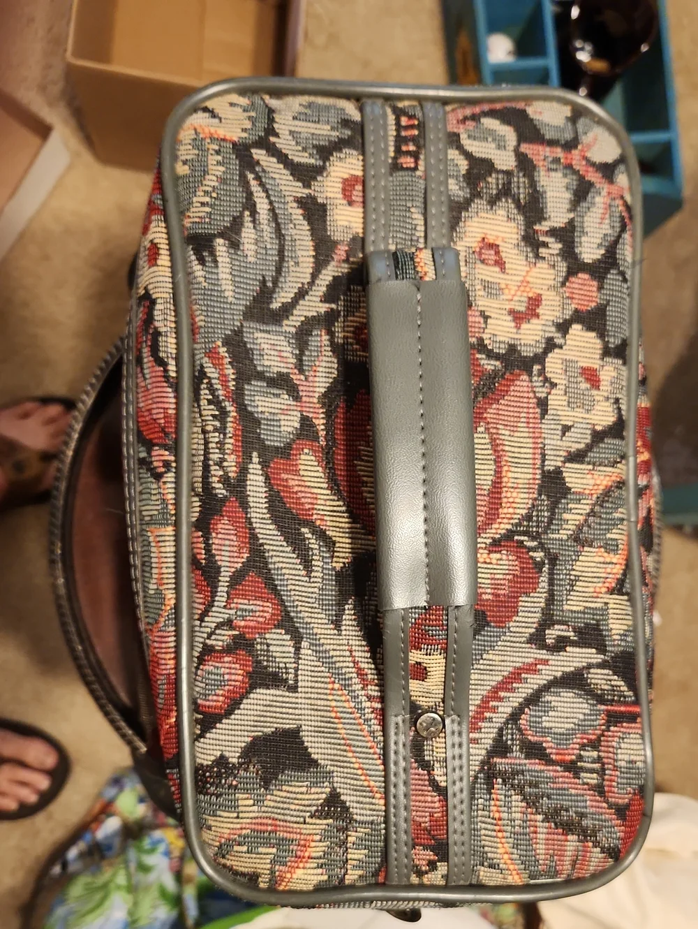 Vintage Gloria Vanderbilt Floral Tapestry Cosmetic Case - Gray & Red